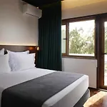 Alto House Faro, Al De Assinatura Modernista Penzion