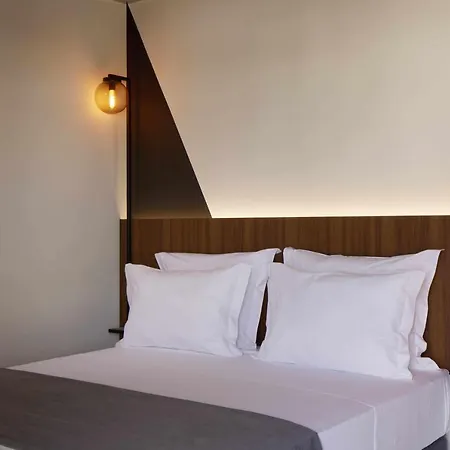 Alto House Faro, Al De Assinatura Modernista 3* Distrikt Faro