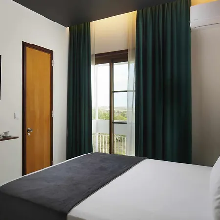 Gasthof Alto House Faro, Al De Assinatura Modernista 3*