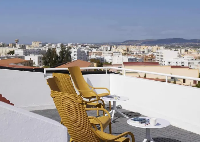 Alto House Faro, Al De Assinatura Modernista 法鲁区