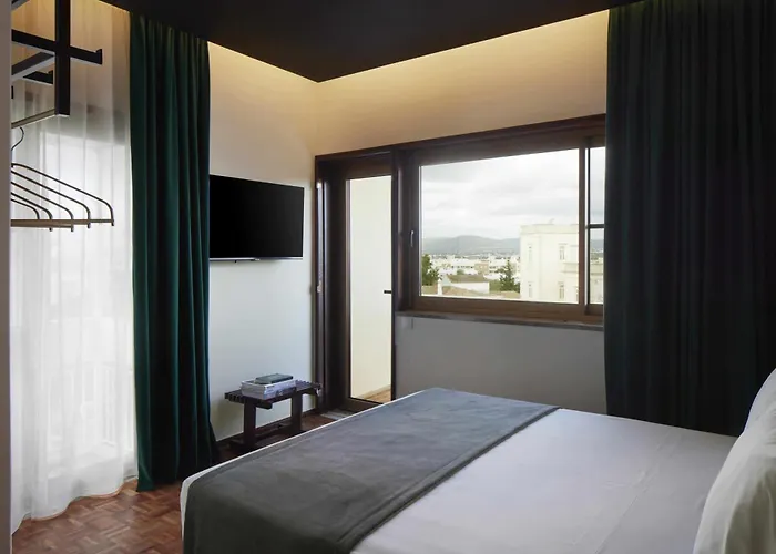 招待所 Alto House Faro, Al De Assinatura Modernista 3*
