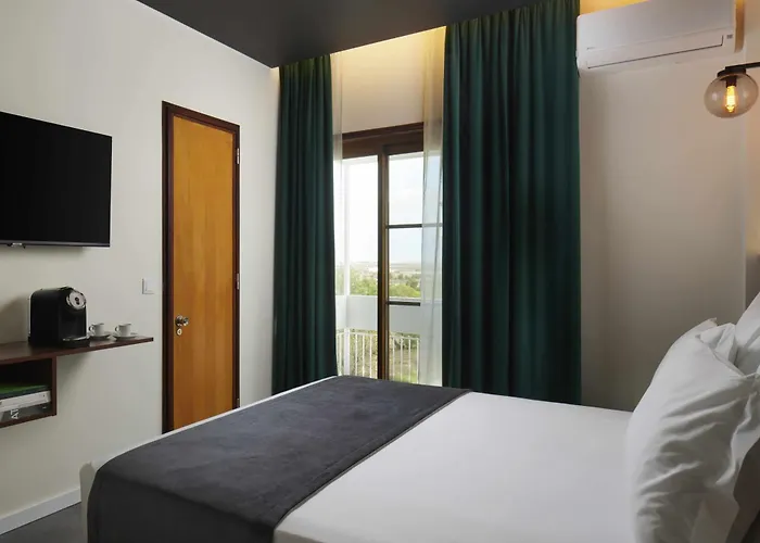 招待所 Alto House Faro, Al De Assinatura Modernista 3*