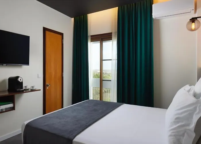 Alto House Faro, Al De Assinatura Modernista